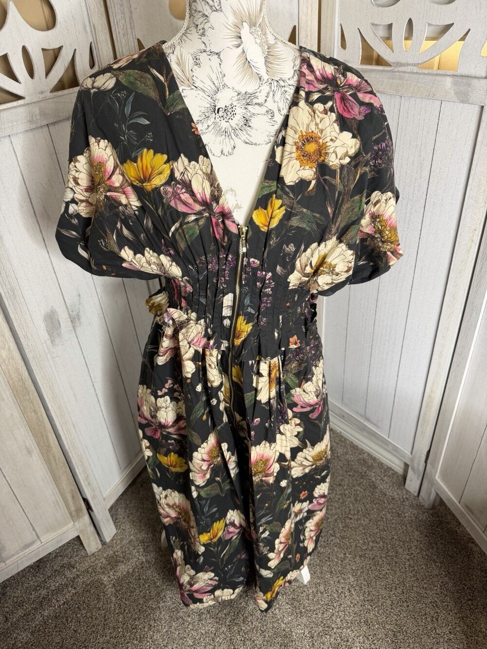 New! Anthropologie V Neck Zip Front Midi Dress Black Motif Floral Size Petite M